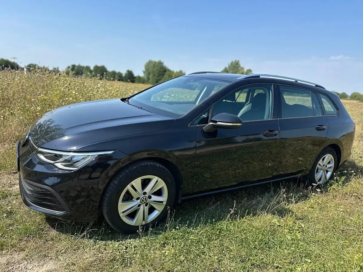 Gebraucht VW Golf VIII 116 PS (85 kW) 2022 Schwarz Kombi