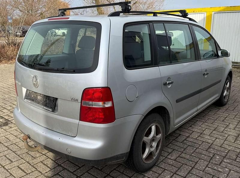 Gebraucht VW Touran 105 PS (77 kW) 2005 Silber Van / Kleinbus