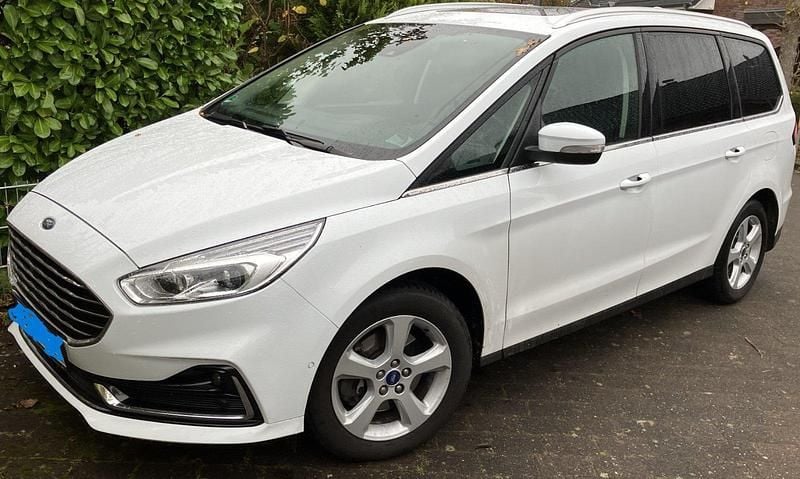 Silber Gebraucht 2020 Ford Galaxy Van / Kleinbus | 26.599 € (Fairer Preis) - Bild 1/4