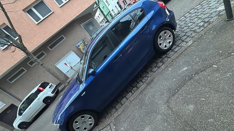 Gebraucht BMW 116 115 PS (84 kW) 2007 Blau Kleinwagen