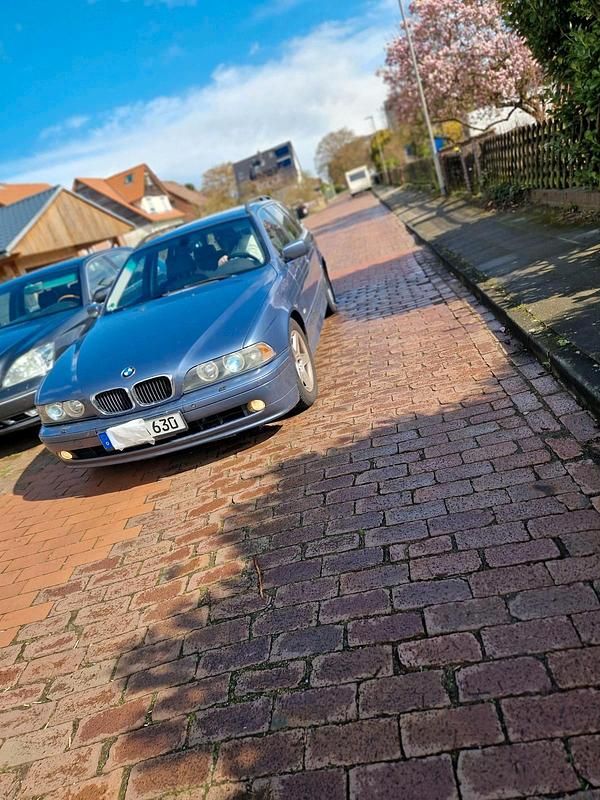Gebraucht BMW 525 190 PS (139 kW) 2003 Blau Kombi