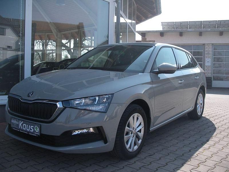 Gebraucht Skoda Scala Ambition 110 PS (80 kW) 2023 Grau Kleinwagen