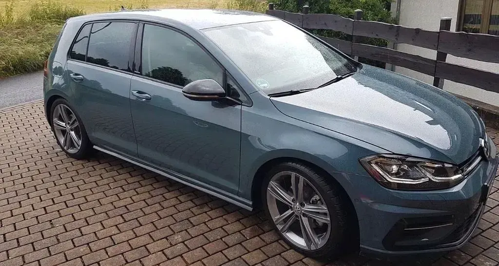 Second-hand VW Golf VII IQ Drive 150 CP (110 kW) 2019 Albastru Berlinǎ