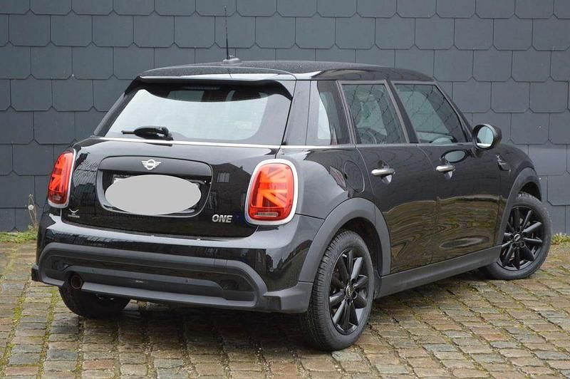 Gebraucht Mini ONE 102 PS (75 kW) 2022 Schwarz Kleinwagen