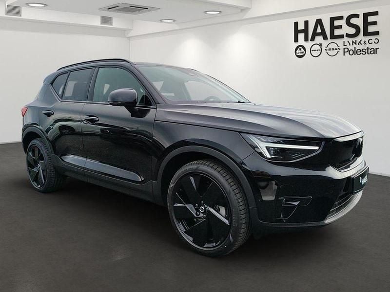 Neu Volvo EX40 Single Motor Extended Range 185 kW (252 PS) 2026 Schwarz SUV