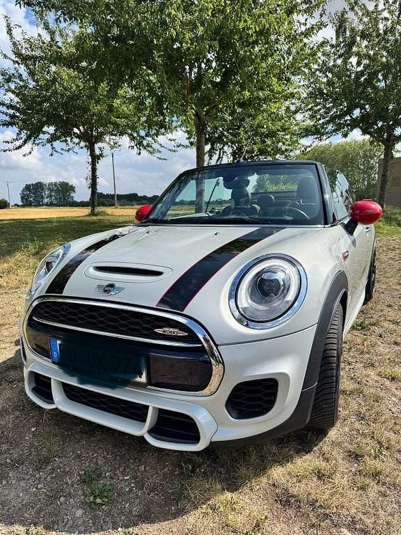 Silber Gebraucht 2016 Mini John Cooper Works Kleinwagen | 20.800 € (Etwas zu teuer) - Bild 1/4