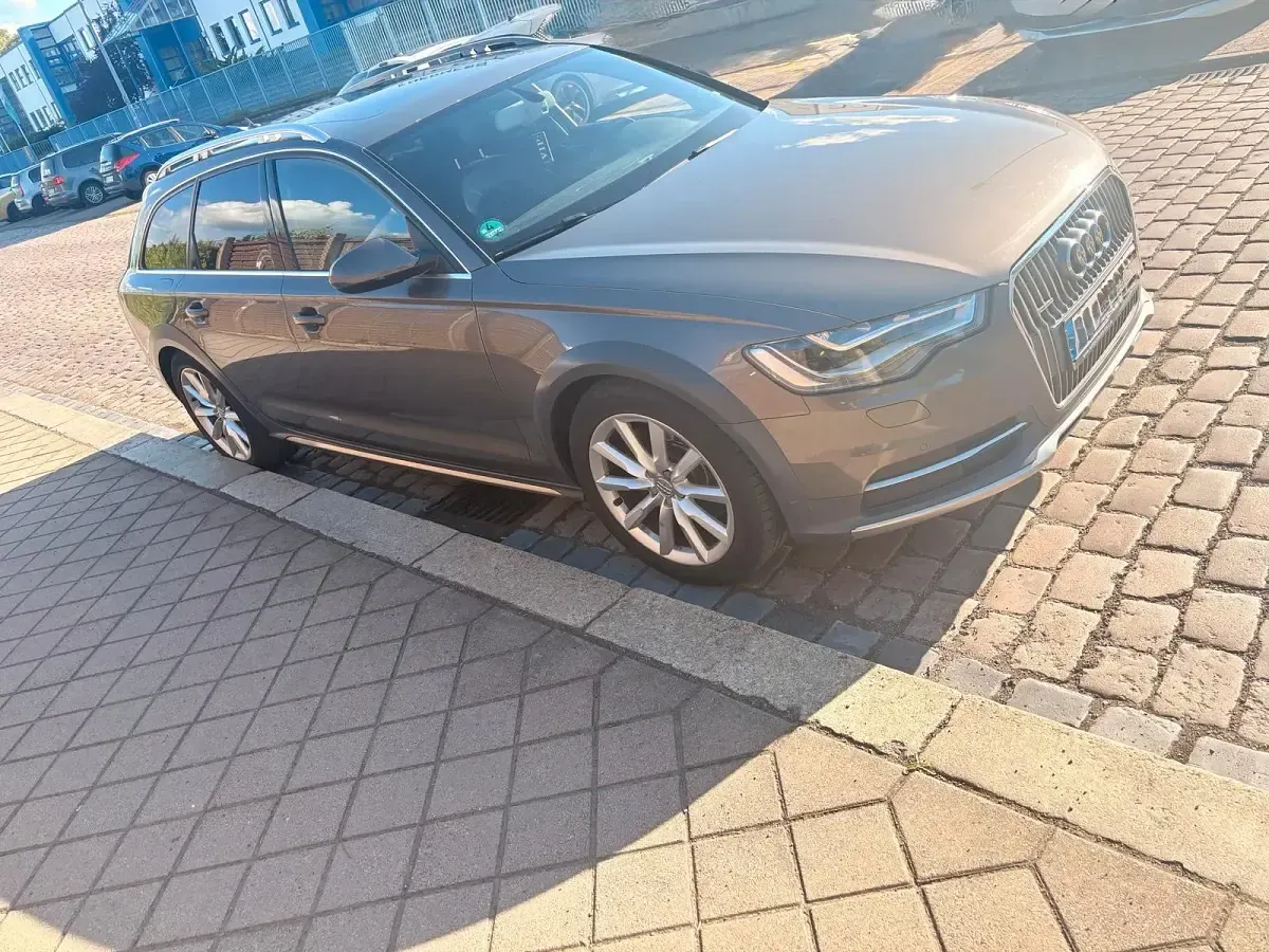 Gebraucht Audi A6 Allroad 245 PS (180 kW) 2012 Andere farben Kombi