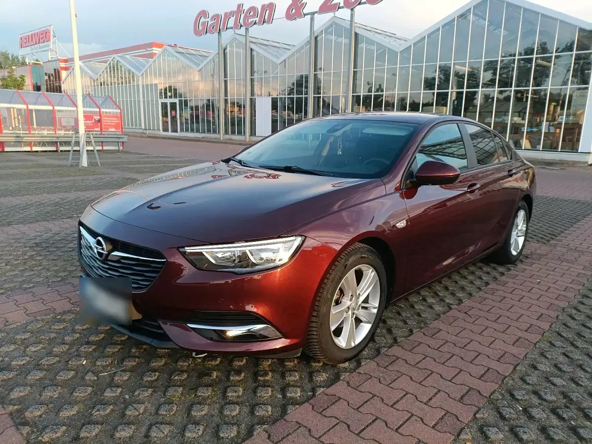 Gebraucht Opel Insignia Sport 140 PS (102 kW) 2018 Rot Limousine