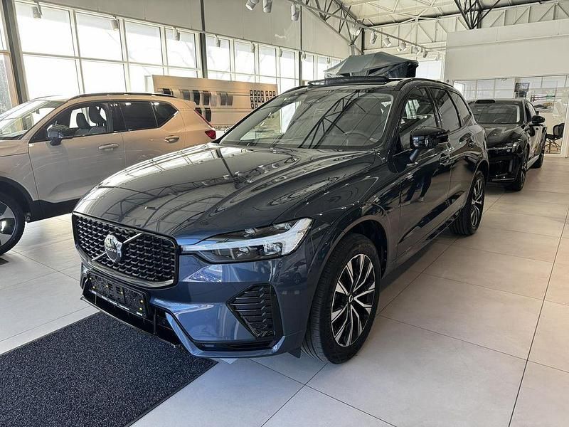 Gebraucht Volvo XC60 Plus 197 PS (144 kW) 2023 Denim blue / metallic SUV
