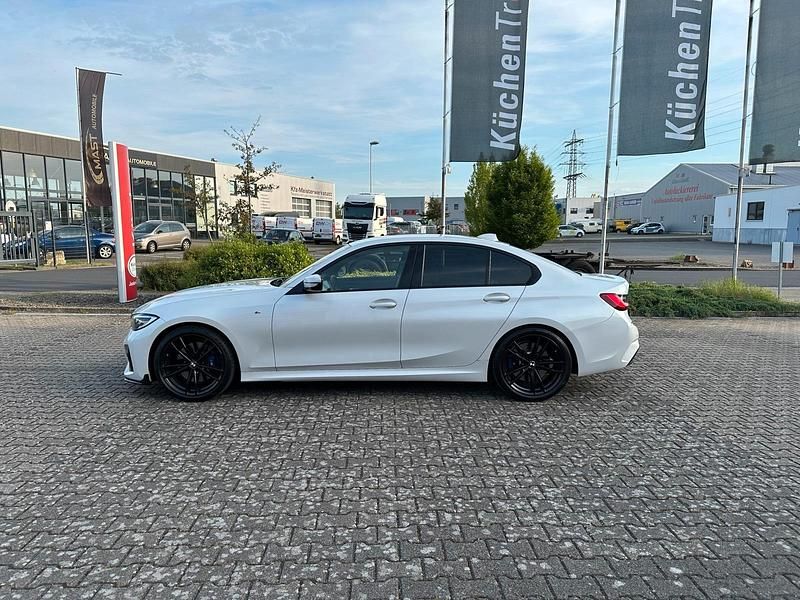 Gebraucht BMW 330 M Sport 265 PS (194 kW) 2019 Limousine