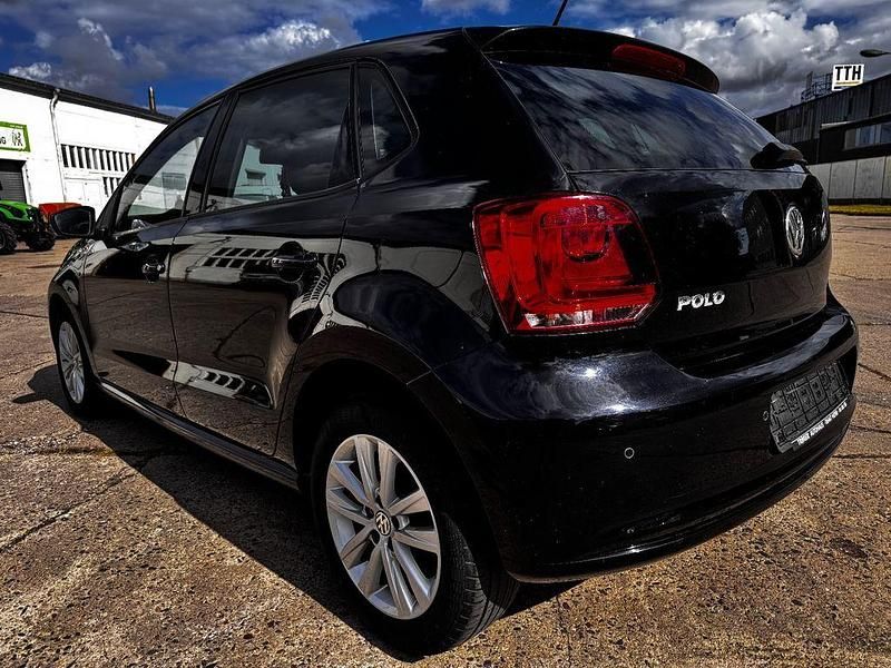 Gebraucht VW Polo Match 69 PS (50 kW) 2012 Schwarz Limousine
