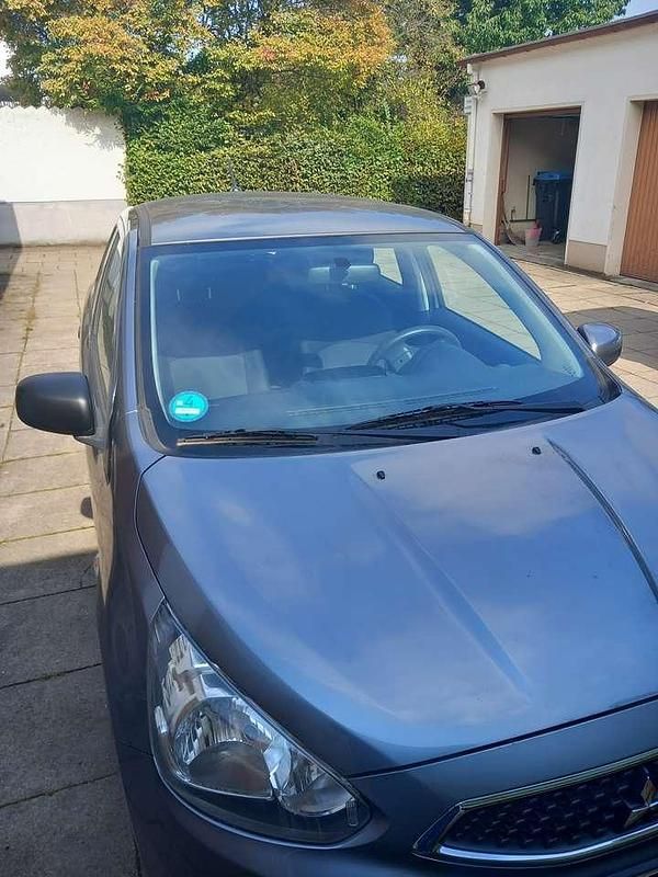 Silber Gebraucht 2020 Mitsubishi Space Star Diamant Edition Limousine | 6.999 € (Superpreis) - Bild 1/4