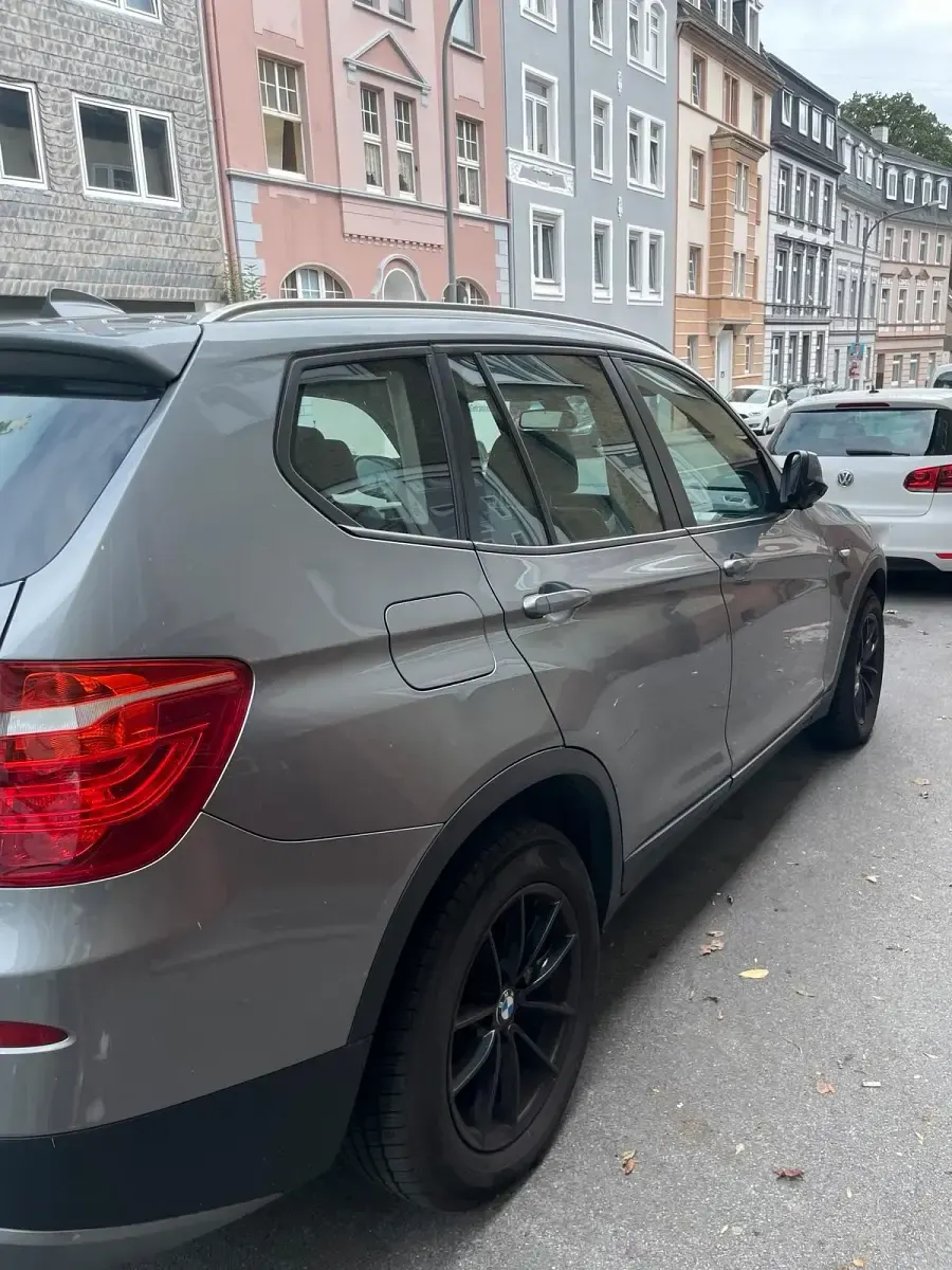 Gebraucht BMW X3 163 PS (119 kW) 2012 Silber SUV