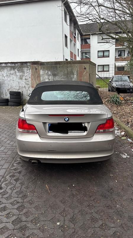 Gebraucht BMW 118 Cabriolet 140 PS (102 kW) 2009 Grau Cabrio