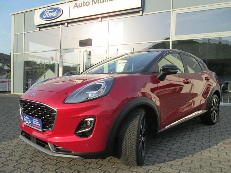 Rot Gebraucht 2024 Ford Puma Titanium SUV | 21.400 € (Superpreis) - Bild 1/4
