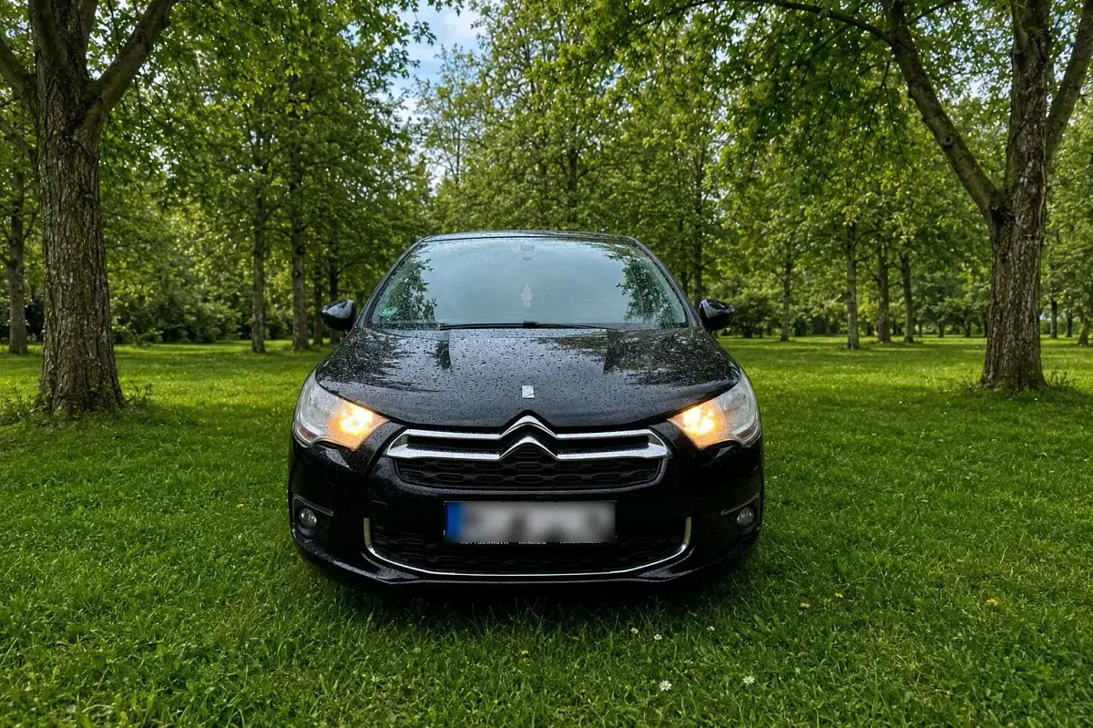 Gebraucht Citroën DS4 130 PS (95 kW) 2012 Schwarz Kleinwagen