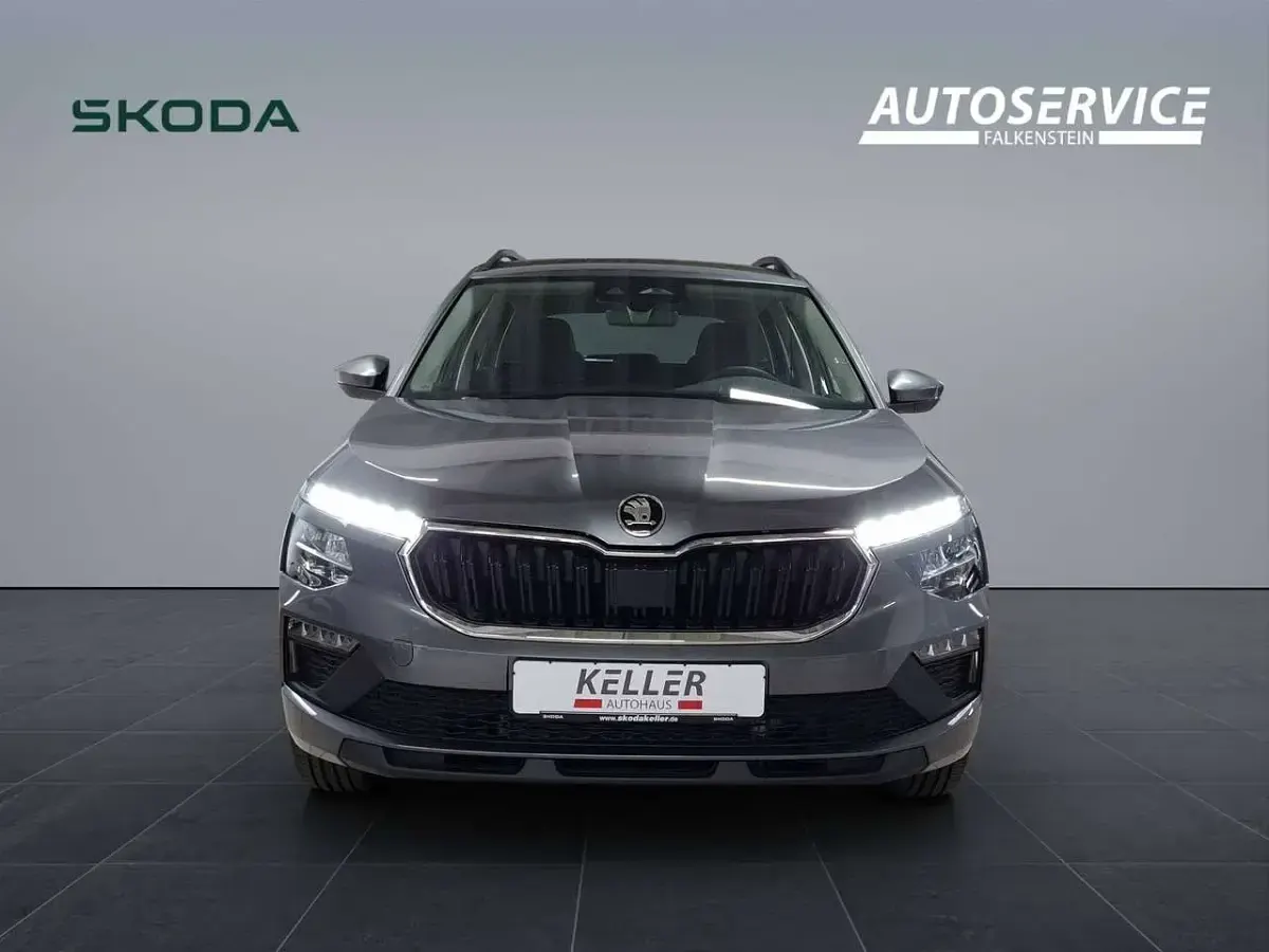 Neu Skoda Kamiq Essence 95 PS (69 kW) 2026 Graphitegrau metallic SUV