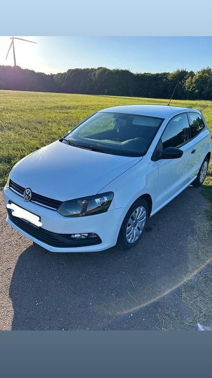 Weiß Gebraucht 2016 VW Polo Kleinwagen | 6.550 € (Fairer Preis) - Bild 1/4