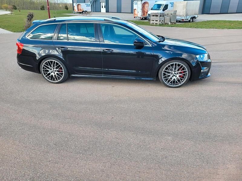 Gebraucht Skoda Octavia RS 184 PS (135 kW) 2014 Schwarz Kleinwagen
