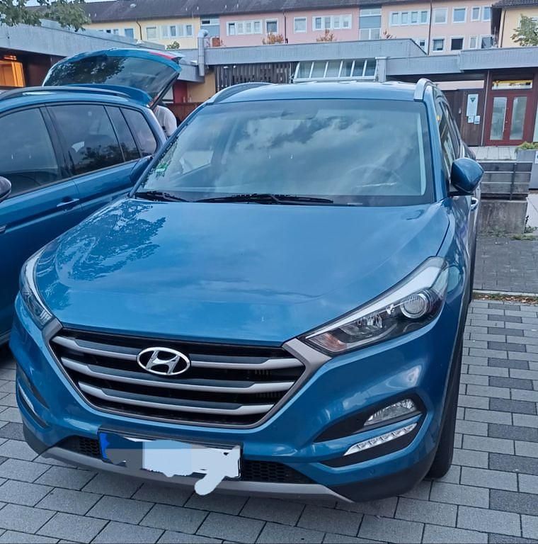 Blau Gebraucht 2016 Hyundai Tucson Trend SUV | 12.200 € (Superpreis) - Bild 1/4