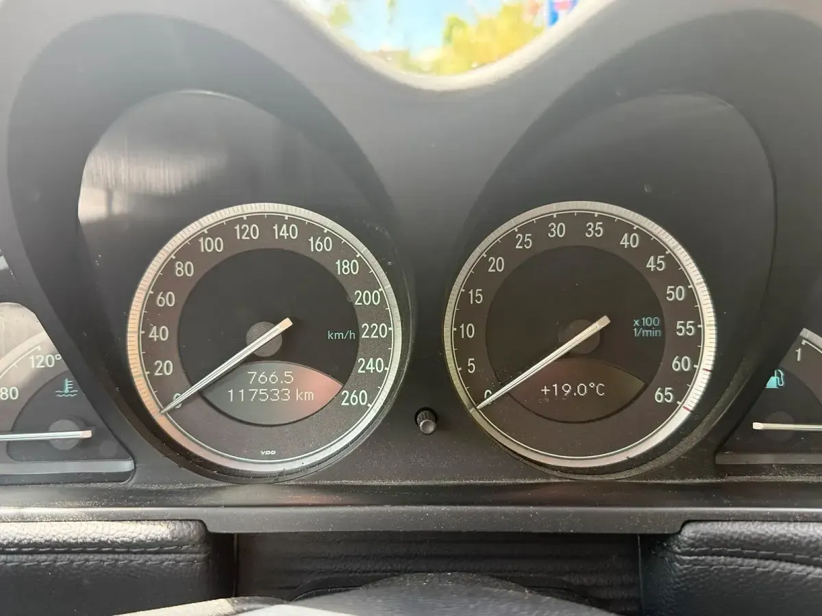 Gebraucht Mercedes SL500 306 PS (225 kW) 2003 Weiß Cabrio