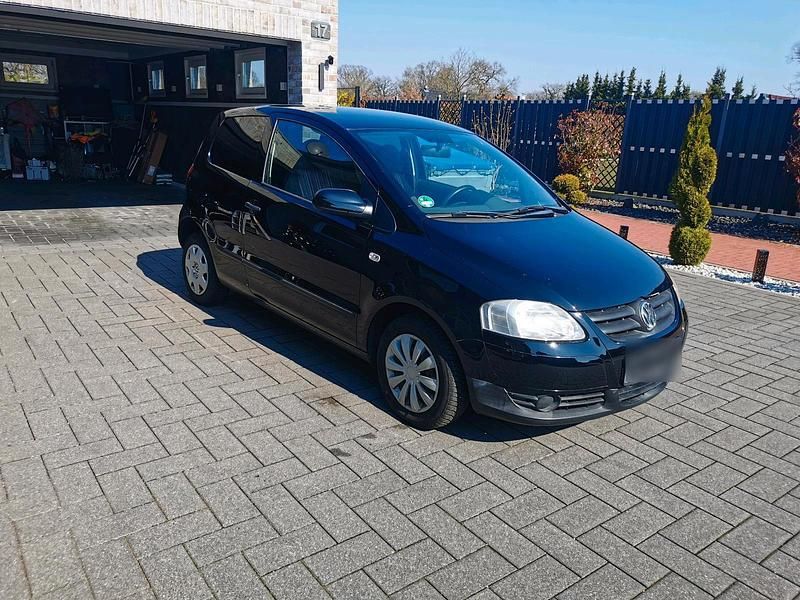 Gebraucht VW Fox 54 PS (39 kW) 2007 Schwarz Kleinwagen