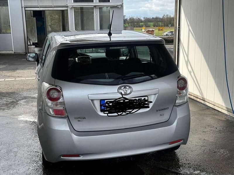 Gebraucht Toyota Verso Life 132 PS (97 kW) 2009 Beige Van / Kleinbus