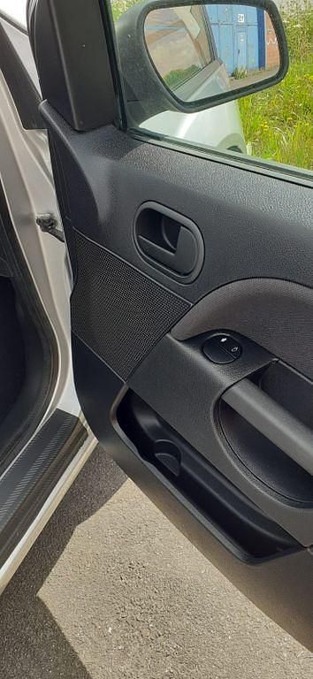 Gebraucht Ford Fiesta 69 PS (50 kW) 2008 Grau Kleinwagen