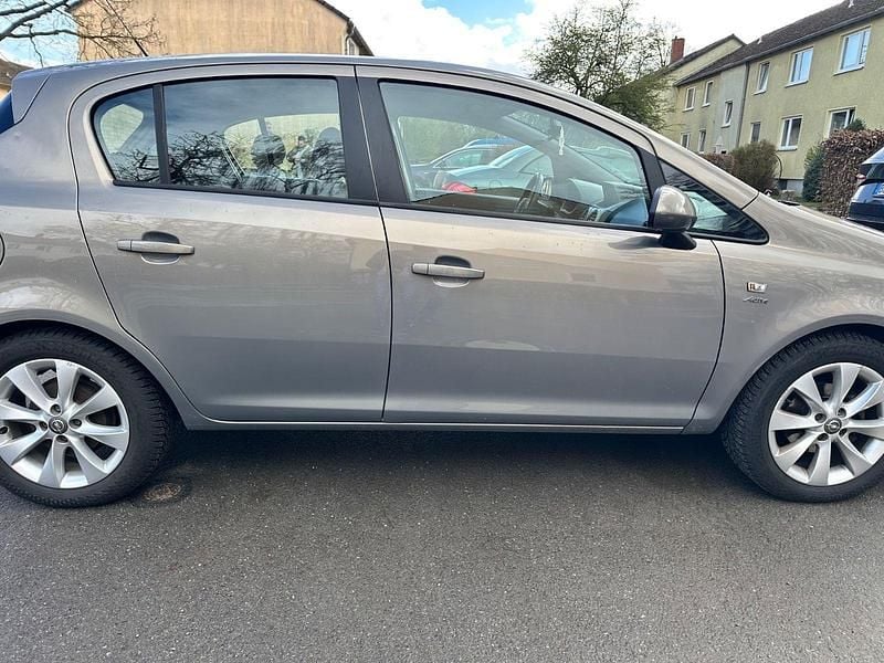 Gebraucht Opel Corsa Active 87 PS (63 kW) 2013 Beige Kleinwagen