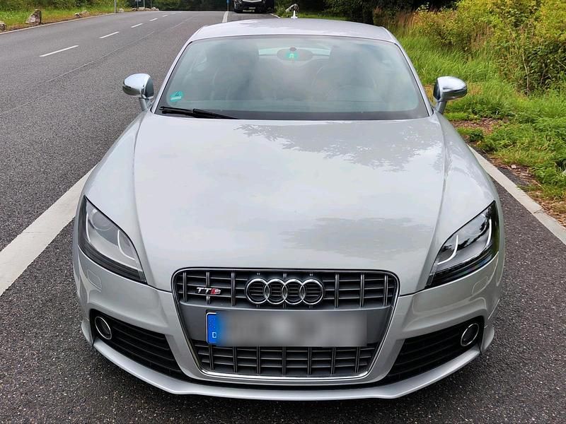 Silber Gebraucht 2008 Audi TTS Coupé | 14.950 € (Teuer) - Bild 1/4