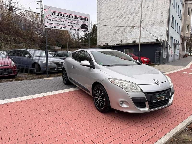 Gebraucht Renault Mégane Coupé Dynamique 179 PS (131 kW) 2009 Platingrau Coupé