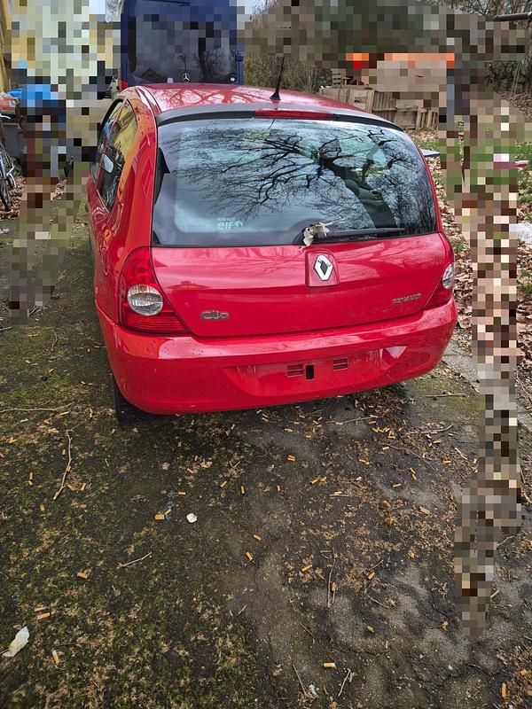 Gebraucht Renault Clio II 58 PS (42 kW) 2007 Rot Kleinwagen