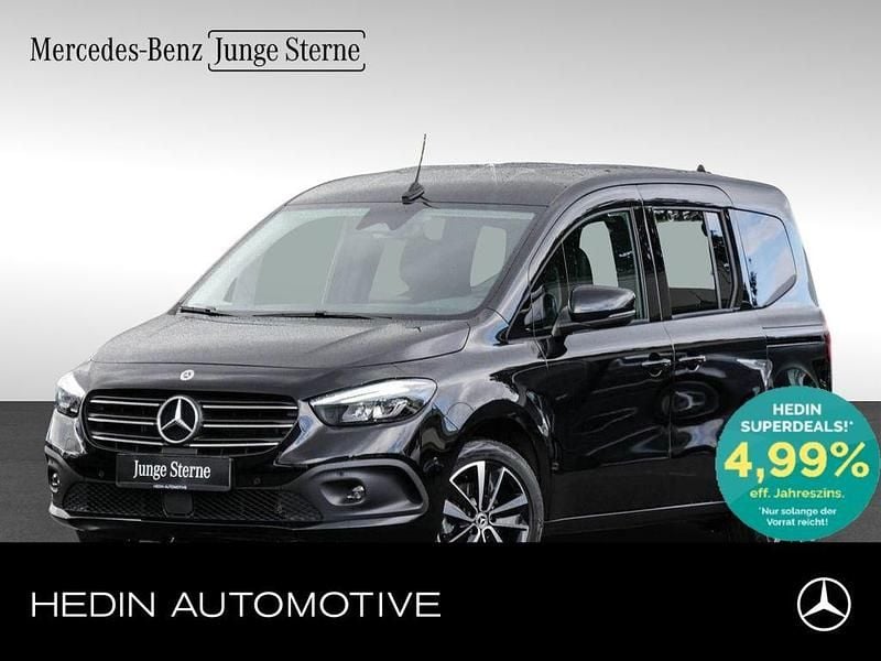 Schwarz Gebraucht 2022 Mercedes T180 Progressive Van / Kleinbus | 25.942 € (Fairer Preis) - Bild 1/4