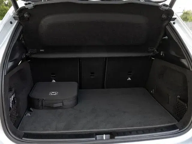 Gebraucht Mercedes EQA250 AMG line 139 kW (190 PS) 2025 Hightechsilber metallic SUV