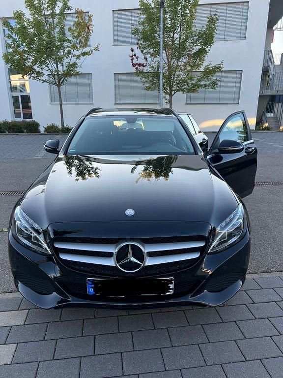 Schwarz Gebraucht 2016 Mercedes C200 Avantgarde Kombi | 18.700 € (Fairer Preis) - Bild 1/4