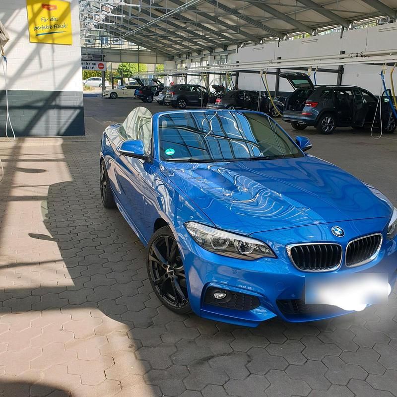 Blau Gebraucht 2019 BMW 220 M Sport Cabrio | 24.500 € (Fairer Preis) - Bild 1/4