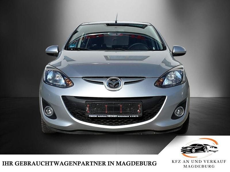 Gebraucht Mazda 2 Active 84 PS (61 kW) 2011 Silber Kleinwagen