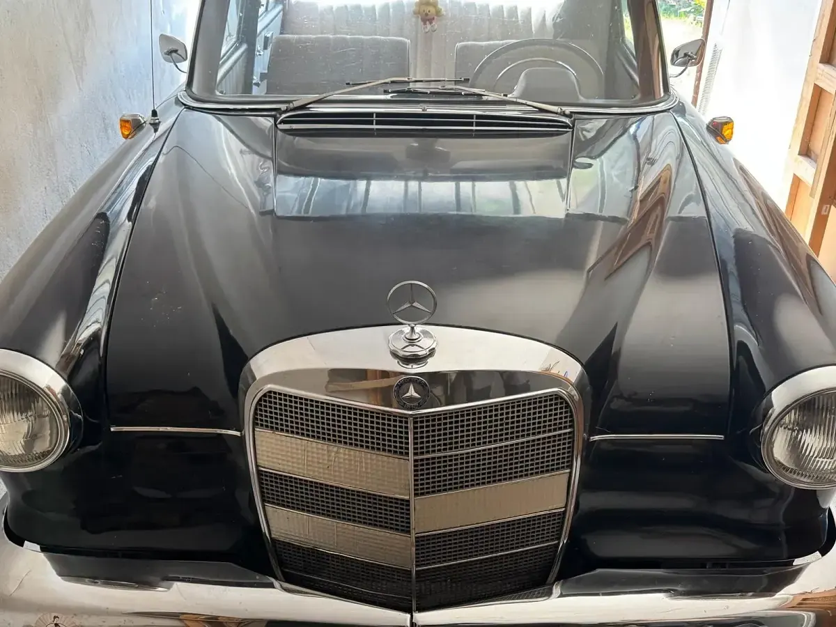 Gebraucht Mercedes 190 80 PS (58 kW) 1963 Schwarz Limousine