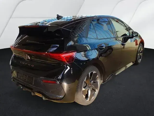 Usata Cupra Born e-Boost 169 kW (231 CV) 2025 Nero Utilitaria