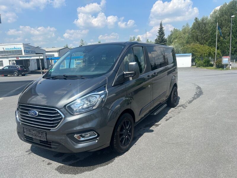 Grau Gebraucht 2019 Ford Tourneo Custom Van / Kleinbus | 21.900 € - Bild 1/4