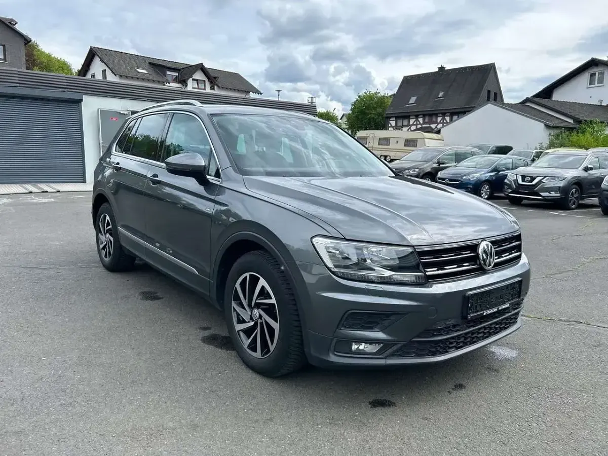 Gebraucht VW Tiguan Join 116 PS (85 kW) 2018 Grau SUV