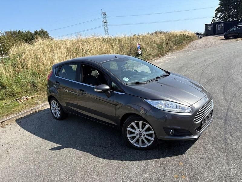 Grau Gebraucht 2016 Ford Fiesta Titanium Kleinwagen | 4.200 € (Superpreis) - Bild 1/4