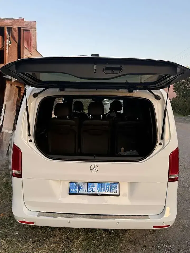 Gebraucht Mercedes V250 Avantgarde 190 PS (139 kW) 2014 Weiß Van / Kleinbus