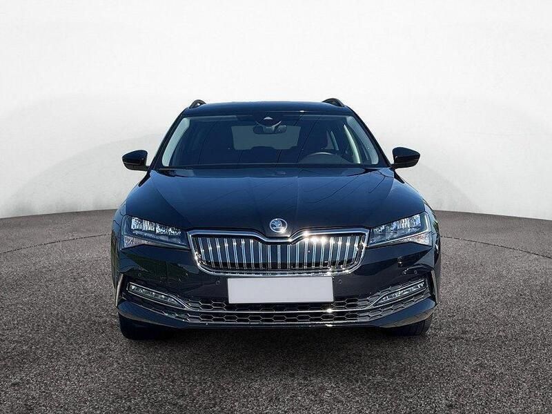 Schwarzmagic perleffekt Gebraucht 2021 Skoda Superb Ambition Kombi | 28.490 € (Etwas zu teuer) - Bild 1/4