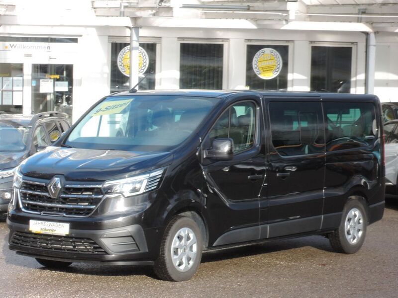Schwarz Gebraucht 2024 Renault Trafic Van | 34.990 € - Bild 1/4