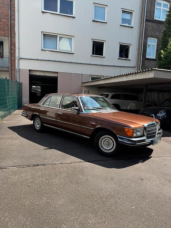 Gebraucht Mercedes E280 185 PS (136 kW) 1979 Braun Limousine