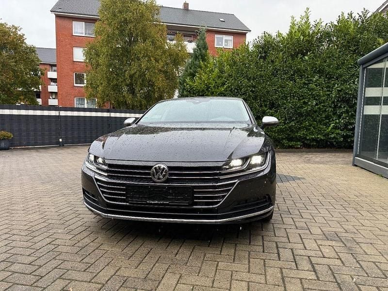 Grau Gebraucht 2019 VW Arteon Elegance Limousine | 21.500 € - Bild 1/4