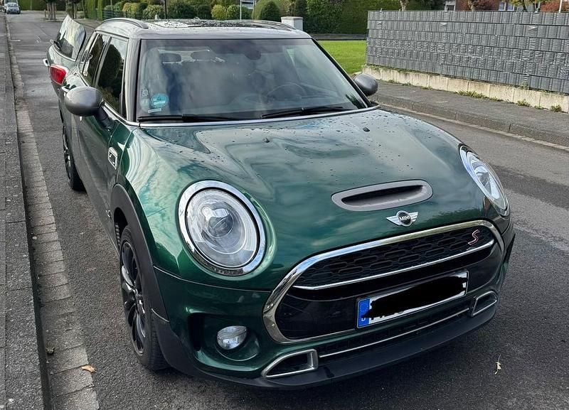 Grün Gebraucht 2017 Mini Cooper S Clubman Kombi | 14.500 € - Bild 1/4