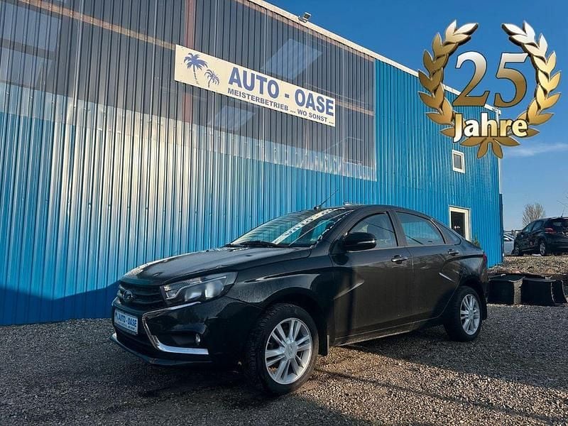 Gebraucht Lada Vesta 102 PS (75 kW) 2018 Schwarz Limousine