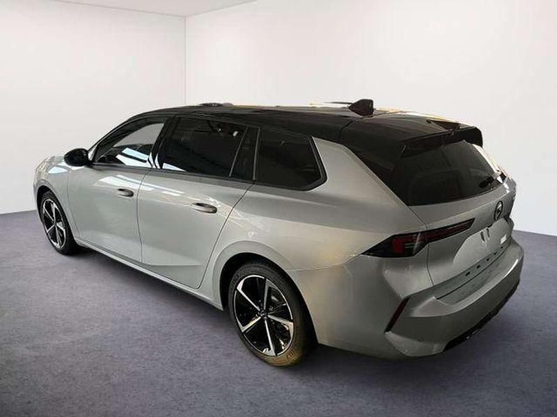 Neu Opel Astra 131 PS (96 kW) 2025 Silber Kombi
